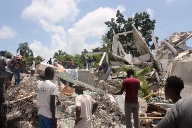海地7.3級地震已致1297人死亡，淺談房屋進行抗震加固的重要性！